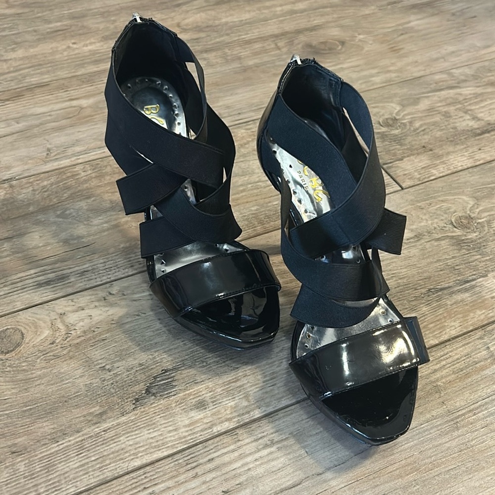 Size 7.5 BCBG Paris Black Patent Leather Heels - 4 in.